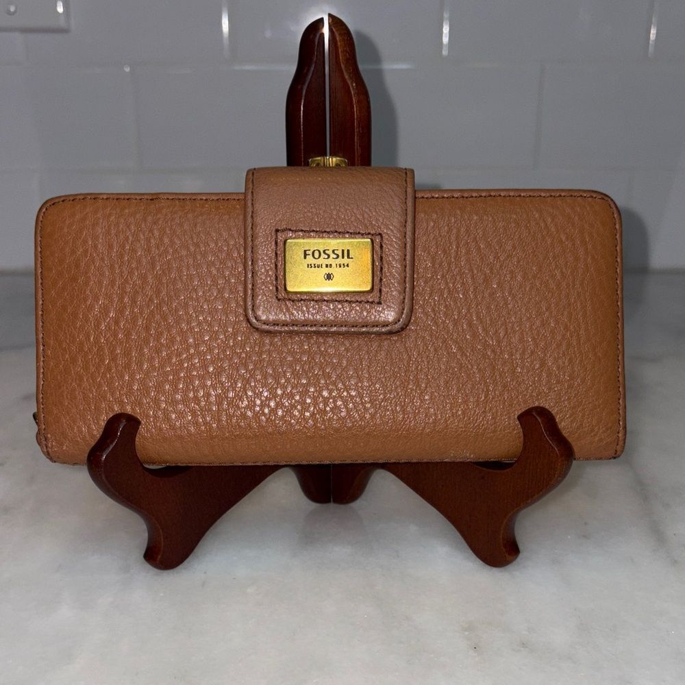 Fossil Wallet Leather Quinn Slim Wristlet Clutch Bi-Fold Pebbled Leather Wallet